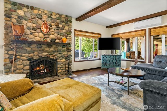 8613 Semiahmoo Drive, Blaine, WA 98230