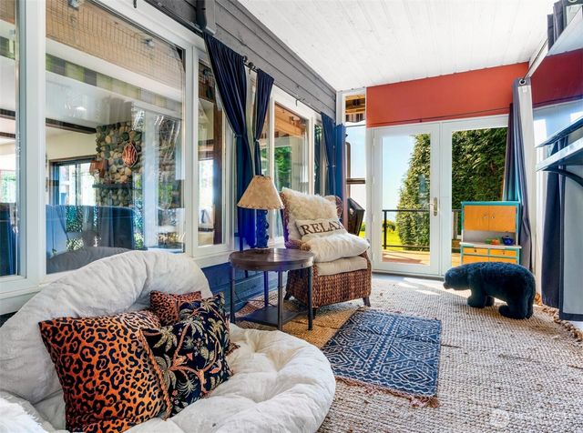 8613 Semiahmoo Drive, Blaine, WA 98230