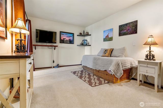 8613 Semiahmoo Drive, Blaine, WA 98230