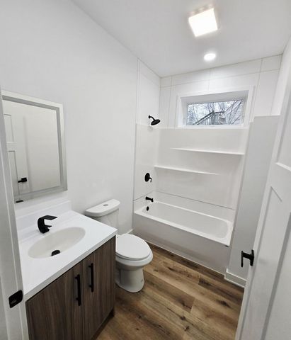 5766 N 42nd STREET, Milwaukee, WI 53209