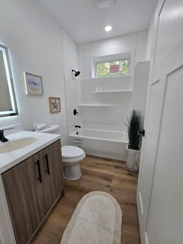 5766 N 42nd STREET, Milwaukee, WI 53209