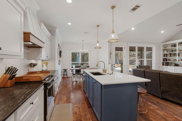 40 Sapphire, Purvis, MS 39475