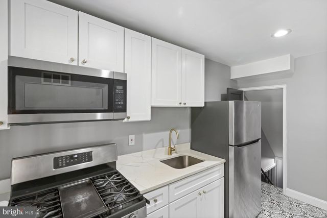2754 MOORGATE RD, Dundalk, MD 21222