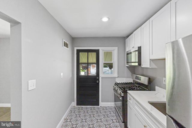 2754 MOORGATE RD, Dundalk, MD 21222