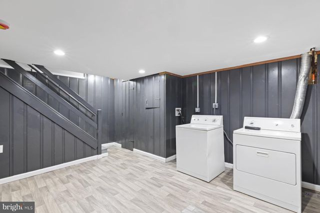 2754 MOORGATE RD, Dundalk, MD 21222