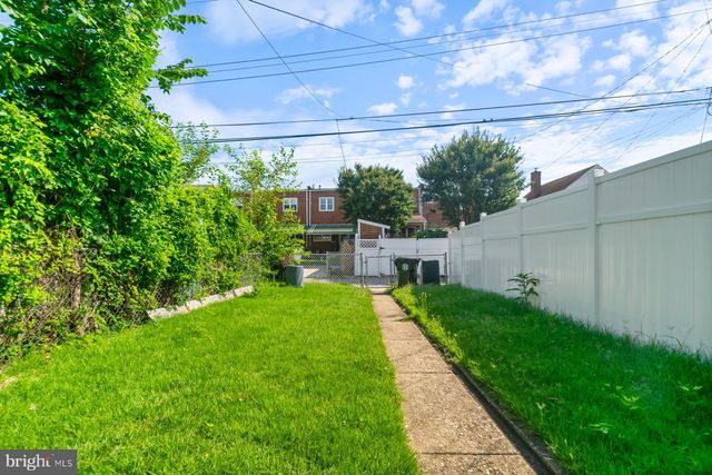 2754 MOORGATE RD, Dundalk, MD 21222