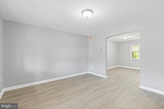 2754 MOORGATE RD, Dundalk, MD 21222