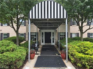 1851 King James Pky 317, Westlake, OH 44145