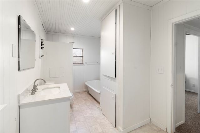 7964 FM 141, Dime Box, TX 77853