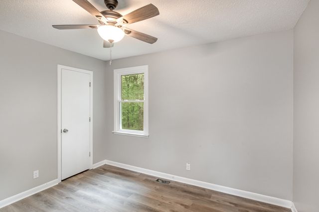 2117 Ferry Rd, Clarksville, TN 37040