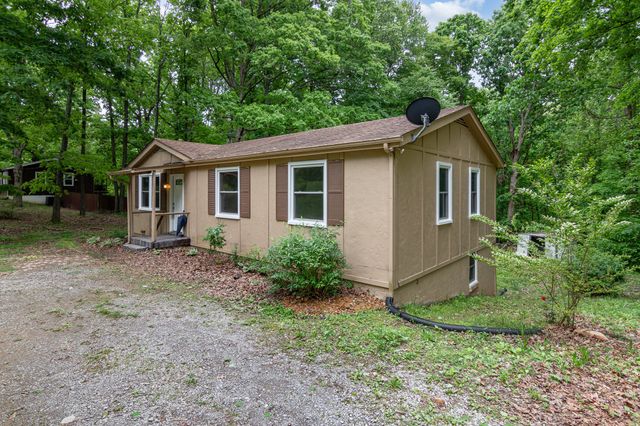 2117 Ferry Rd, Clarksville, TN 37040