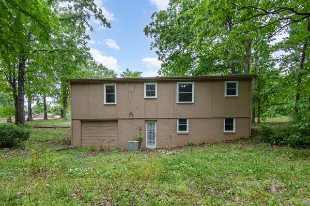 2117 Ferry Rd, Clarksville, TN 37040