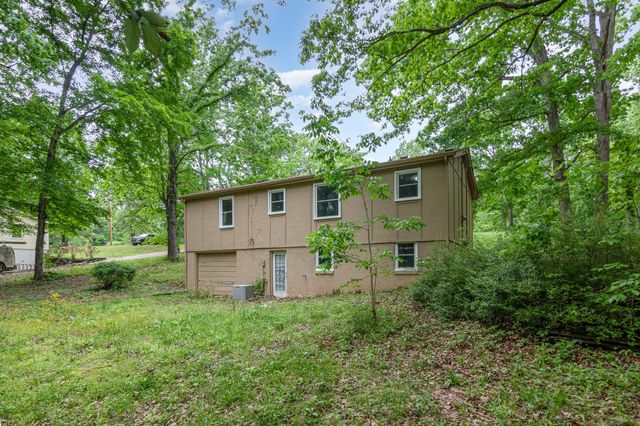 2117 Ferry Rd, Clarksville, TN 37040
