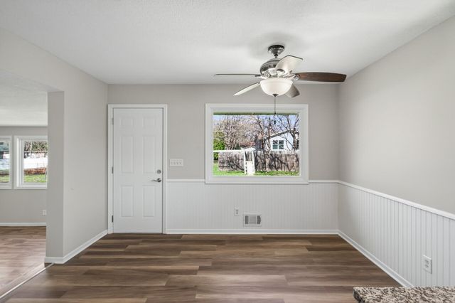 289 89th Avenue NE, Blaine, MN 55434