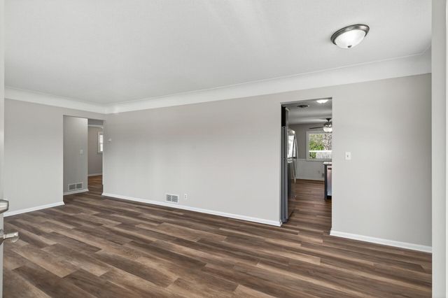 289 89th Avenue NE, Blaine, MN 55434