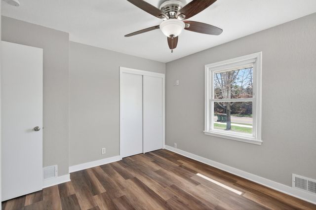 289 89th Avenue NE, Blaine, MN 55434