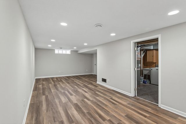 289 89th Avenue NE, Blaine, MN 55434