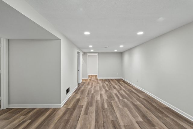 289 89th Avenue NE, Blaine, MN 55434