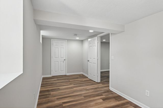 289 89th Avenue NE, Blaine, MN 55434