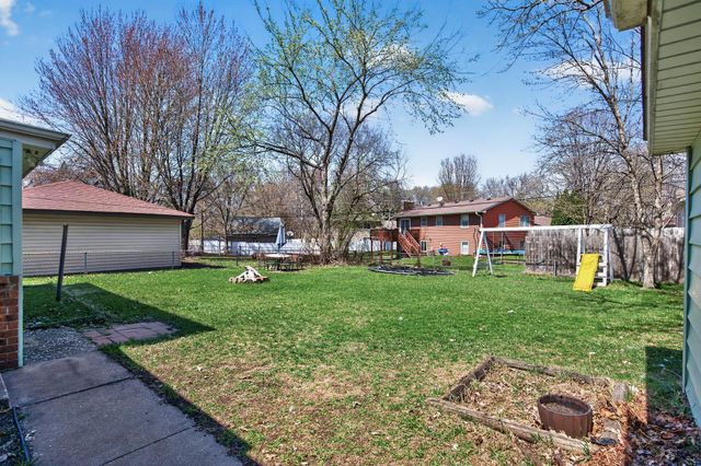 289 89th Avenue NE, Blaine, MN 55434