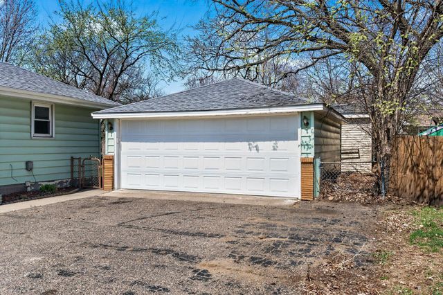 289 89th Avenue NE, Blaine, MN 55434