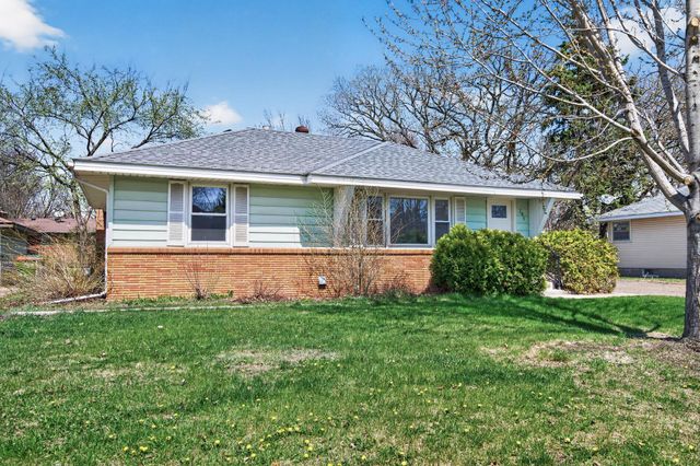 289 89th Avenue NE, Blaine, MN 55434