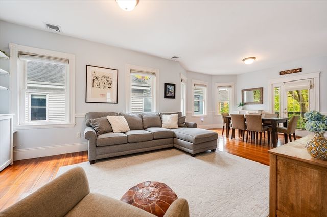 43 Goldsmith St 3, Boston, MA 02130