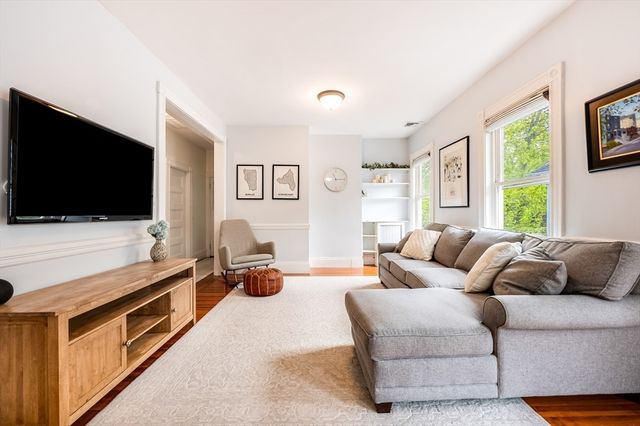 43 Goldsmith St 3, Boston, MA 02130