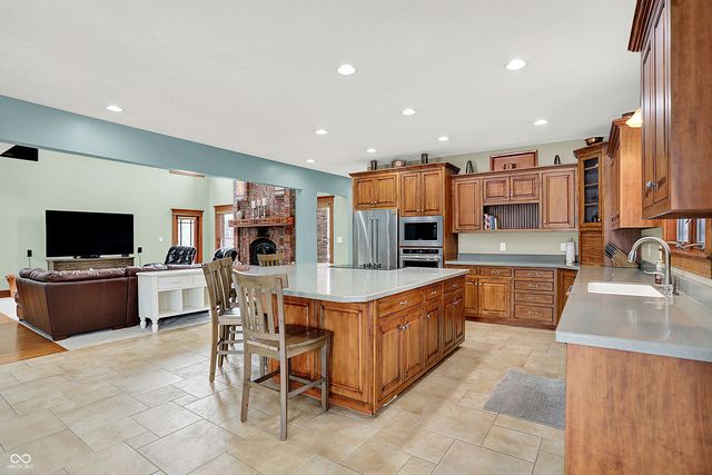 6 Stonybrook Drive, Brownsburg, IN 46112