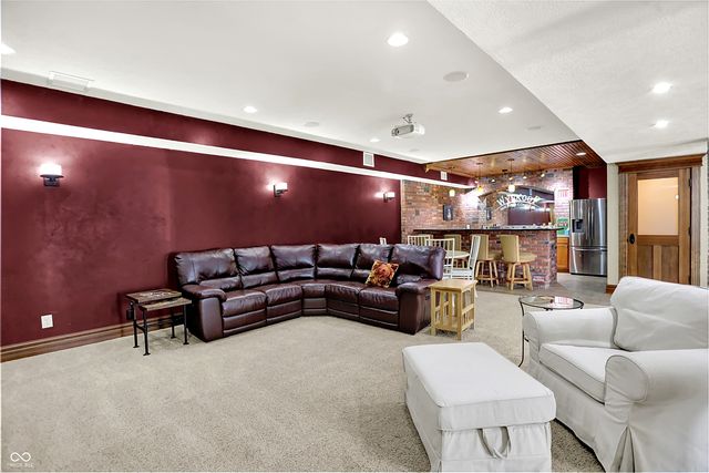 6 Stonybrook Drive, Brownsburg, IN 46112