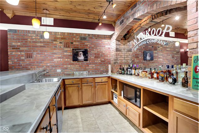 6 Stonybrook Drive, Brownsburg, IN 46112