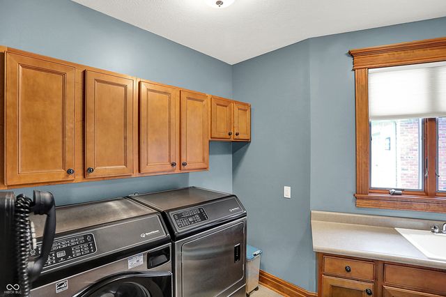 6 Stonybrook Drive, Brownsburg, IN 46112