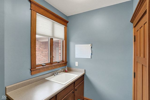 6 Stonybrook Drive, Brownsburg, IN 46112