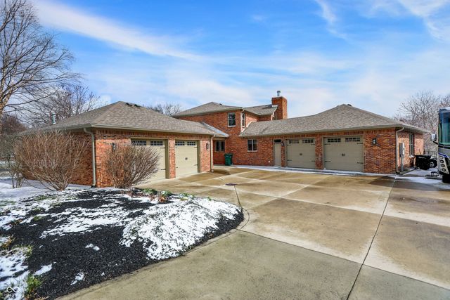 6 Stonybrook Drive, Brownsburg, IN 46112