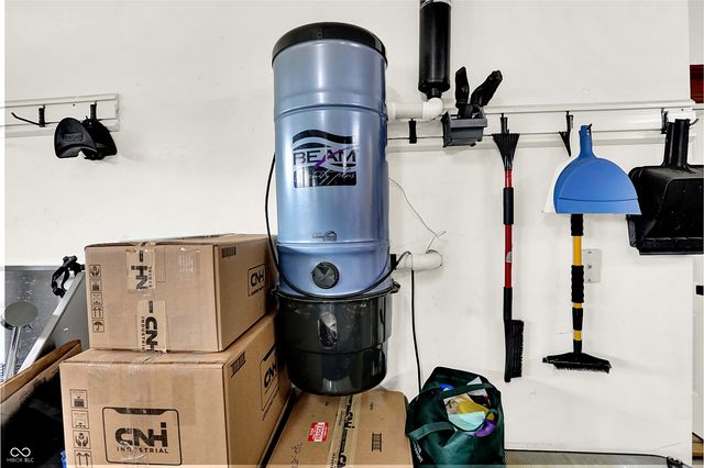 6 Stonybrook Drive, Brownsburg, IN 46112