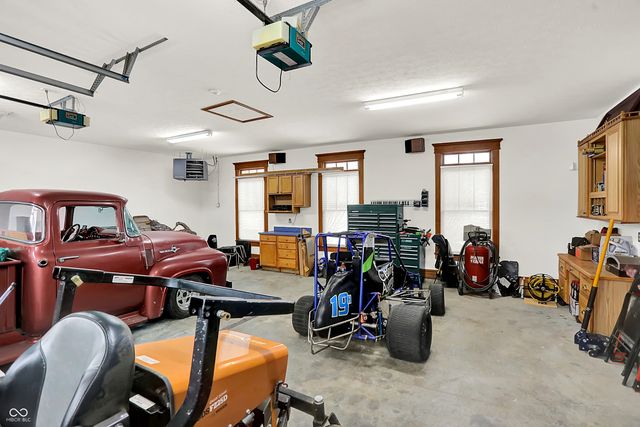 6 Stonybrook Drive, Brownsburg, IN 46112