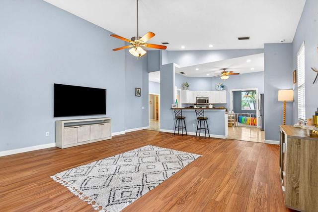 2219 18TH AVENUE W, Bradenton, FL 34205