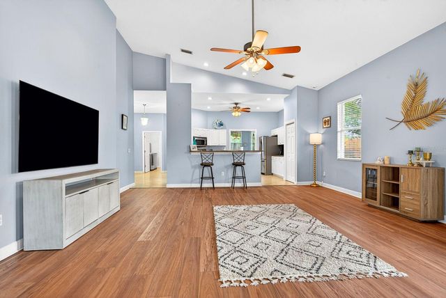 2219 18TH AVENUE W, Bradenton, FL 34205