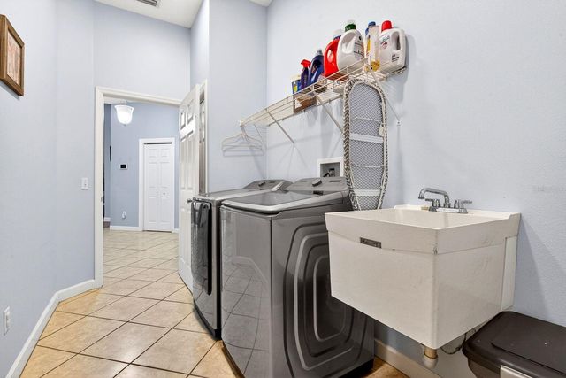2219 18TH AVENUE W, Bradenton, FL 34205