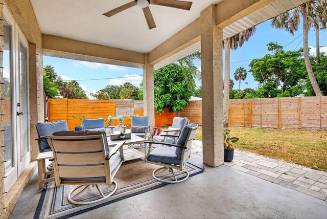 2219 18TH AVENUE W, Bradenton, FL 34205