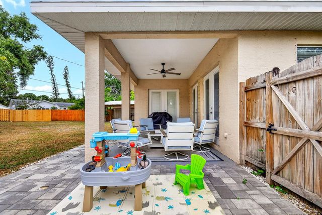 2219 18TH AVENUE W, Bradenton, FL 34205