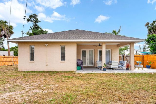 2219 18TH AVENUE W, Bradenton, FL 34205