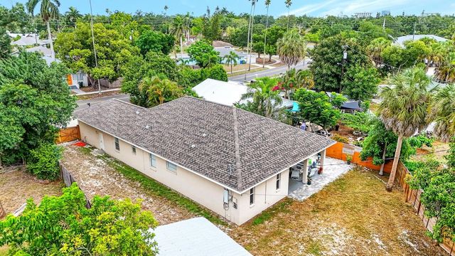 2219 18TH AVENUE W, Bradenton, FL 34205