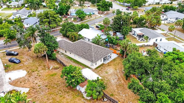 2219 18TH AVENUE W, Bradenton, FL 34205