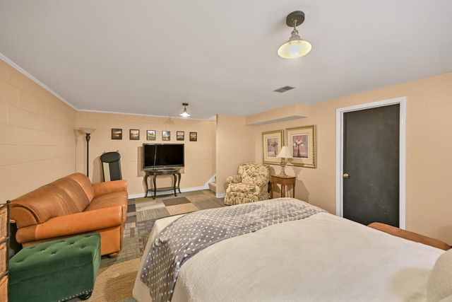 18590 Kamala COURT, Brookfield, WI 53045