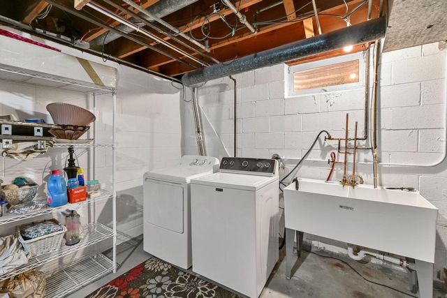 18590 Kamala COURT, Brookfield, WI 53045