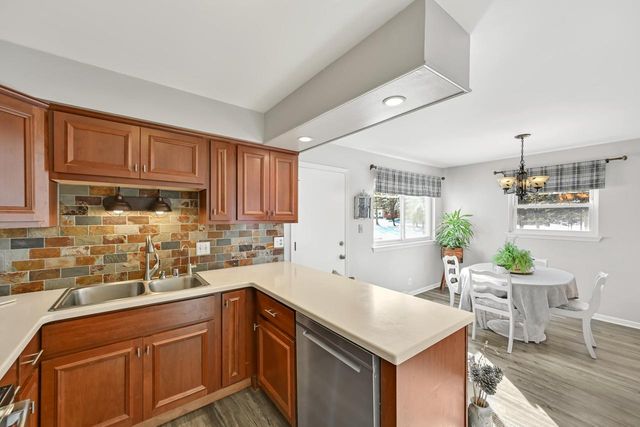 18590 Kamala COURT, Brookfield, WI 53045