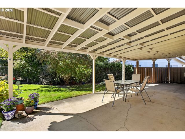 10690 Sw FAIRHAVEN St, Portland, OR 97223