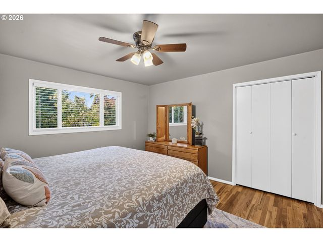 10690 Sw FAIRHAVEN St, Portland, OR 97223