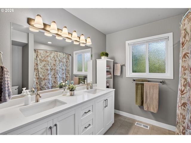 10690 Sw FAIRHAVEN St, Portland, OR 97223